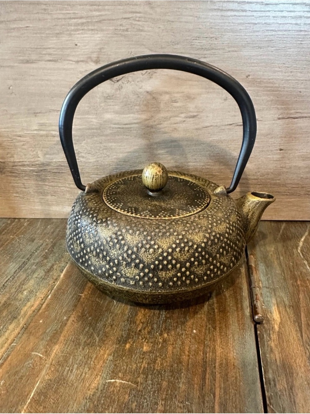 Cast Iron Japanese Style Tetsubin Tea Pot Bronze Gold Hobnail